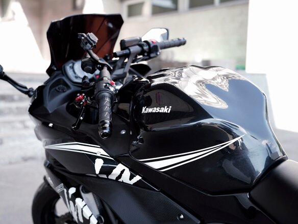 2018 Kawasaki Ninja 650, чёрный, 570000 рублей - вид 5