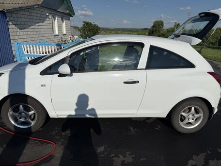 2013 Opel Corsa D Рестайлинг II, белый, 380000 рублей, вид 3