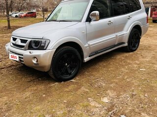 2004 Mitsubishi Pajero III Рестайлинг, серый, 950000 рублей, вид 1