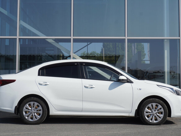 2018 Kia Rio IV, белый, 1191000 рублей - вид 3