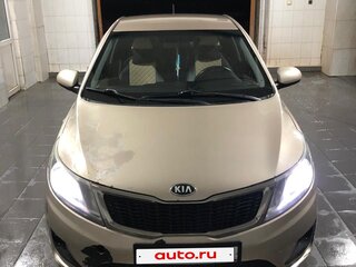 2013 Kia Rio 5-speed III, бежевый, 750000 рублей, вид 2