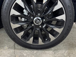 2018 Toyota Land Cruiser 200 Series Рестайлинг 2, чёрный, 7500000 рублей, вид 5