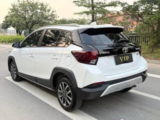 2023 Toyota Yaris L X XP150 Рестайлинг, белый, 1222777 рублей, вид 4