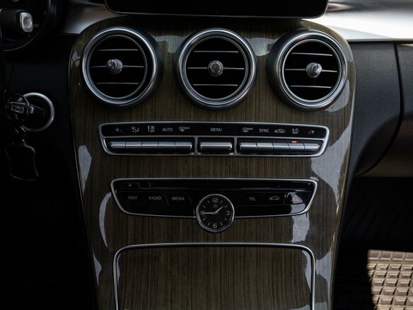 2014 Mercedes-Benz C-Класс 180 IV (W205), чёрный, 1679000 рублей - вид 17