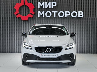 2018 Volvo V40 Cross Country I Рестайлинг, белый, 1950000 рублей, вид 2