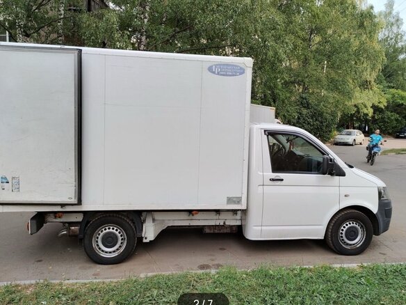 2011 Volkswagen Transporter, белый, 1199000 рублей - вид 1