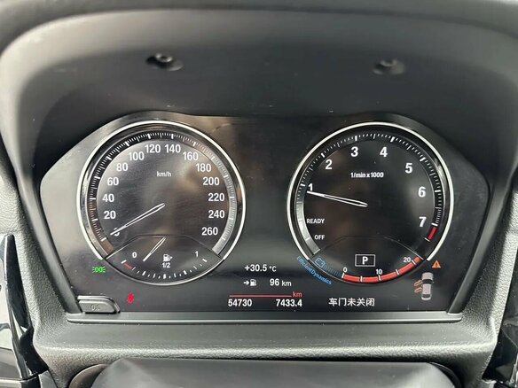 2023 BMW 1 серии 120i III (F52) Рестайлинг, бежевый - вид 8