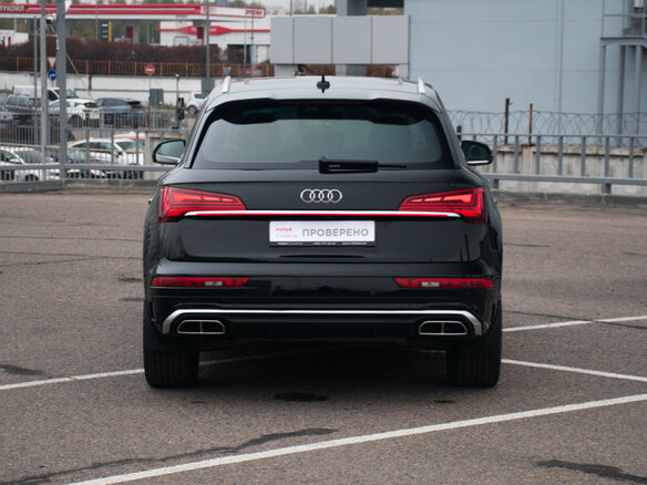 2021 Audi Q5 L 45 TFSI II (FY) Рестайлинг, чёрный, 4649000 рублей - вид 5
