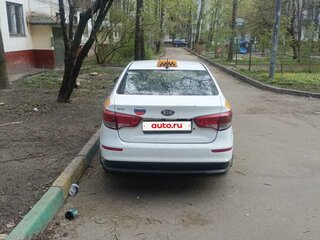 2016 Kia Rio III Рестайлинг, белый, 550000 рублей, вид 5