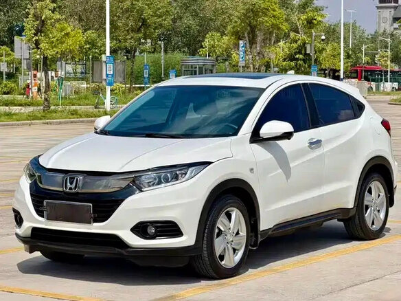 2022 Honda Vezel I Рестайлинг, белый, 1192100 рублей - вид 1