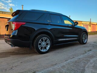 2021 Ford Explorer VI, чёрный, 3900000 рублей, вид 5