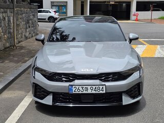 2023 Kia K5 III Рестайлинг, серый, 2290000 рублей, вид 2