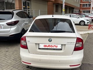 2012 Skoda Octavia II (A5) Рестайлинг, белый, 780000 рублей, вид 2