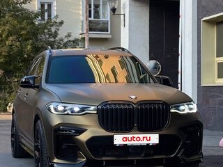2022 BMW X7 40d I (G07) Рестайлинг, коричневый, 11900000 рублей, вид 3