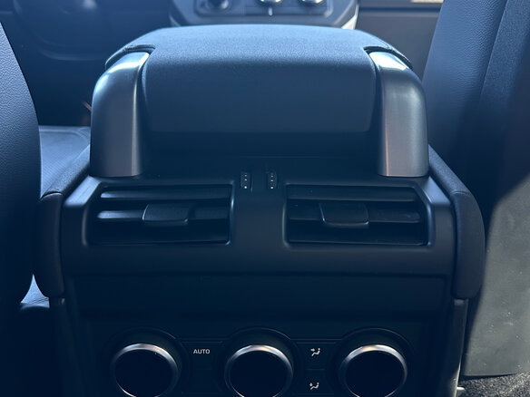 2021 Land Rover Defender 110 II, чёрный, 6300000 рублей - вид 33