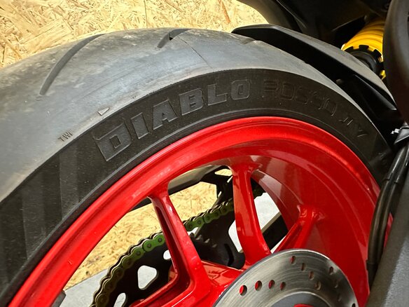 2022 Ducati Monster 937, зелёный, 1070000 рублей - вид 17
