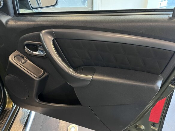 2017 Renault Duster I Рестайлинг, зелёный, 1470000 рублей - вид 27