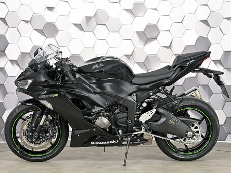 2019 Kawasaki ZX-6 Ninja, чёрный, 1149000 рублей, вид 4