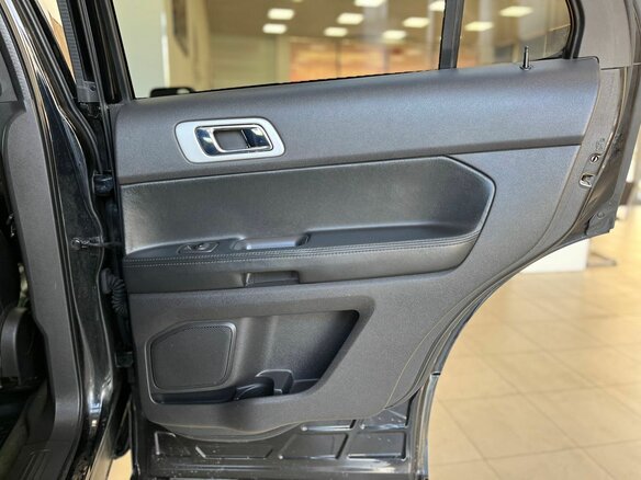 2013 Ford Explorer V, чёрный - вид 31