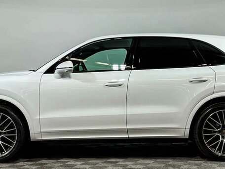 2020 Porsche Cayenne III, белый, 8990000 рублей, вид 5