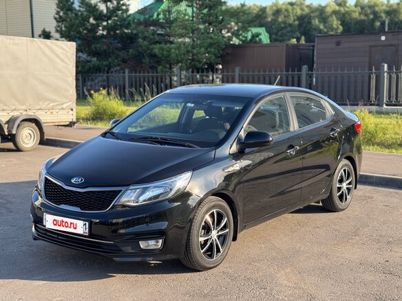 2016 Kia Rio III Рестайлинг, чёрный, 700000 рублей