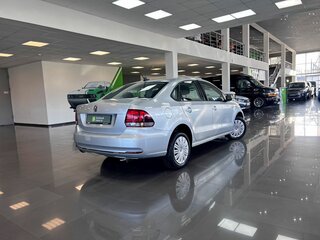 2019 Volkswagen Polo V Рестайлинг, серый, 1330000 рублей, вид 2