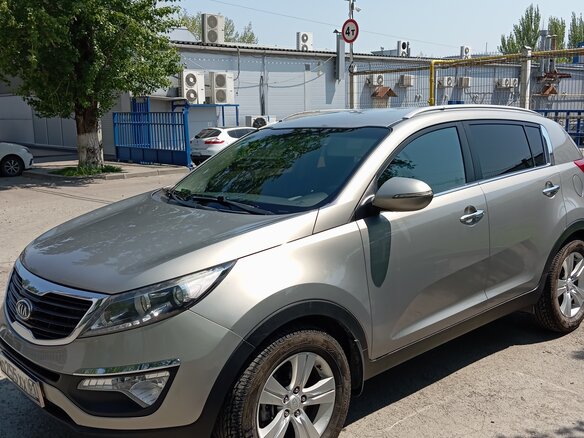 2010 Kia Sportage III, серебристый, 1500000 рублей