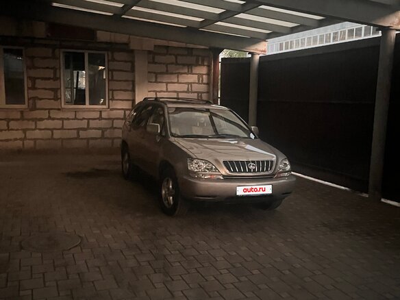 2000 Lexus RX 300 I, бежевый, 610000 рублей - вид 4
