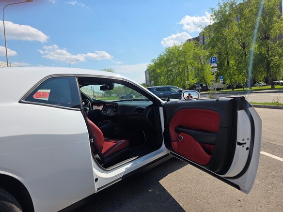 2019 Dodge Challenger III Рестайлинг 2, белый, 4300000 рублей - вид 19