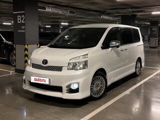 2012 Toyota Voxy II (R70) Рестайлинг, белый, 755000 рублей, вид 2