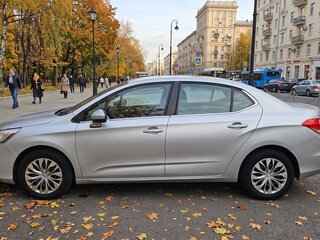 2020 Citroen C4 II Рестайлинг, серебристый, 1600000 рублей, вид 3