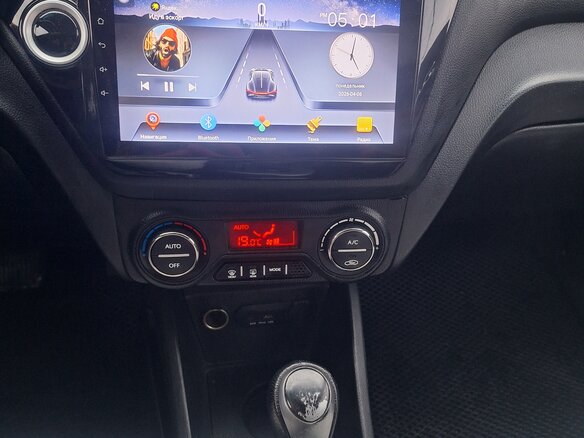 2013 Kia Rio 4-speed III, белый, 850000 рублей - вид 7