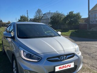 2014 Hyundai Solaris I, серебристый, 680000 рублей, вид 2