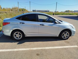 2013 Hyundai Solaris I, голубой, 680000 рублей, вид 3