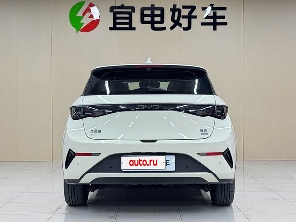 2025 BYD Dolphin 45.12 kWh I Рестайлинг, белый, 1920000 рублей - вид 1