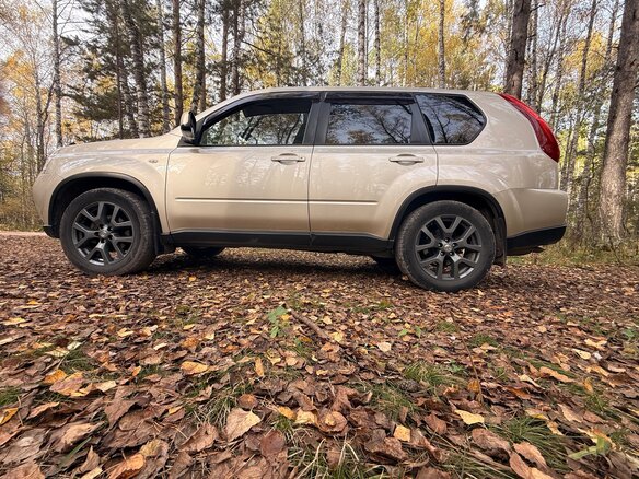 2011 Nissan X-Trail II Рестайлинг, золотистый, 1150000 рублей - вид 12