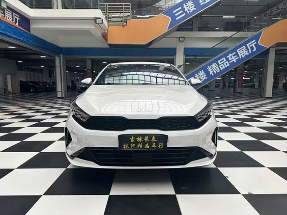 2023 Kia K3 II (China Market) Рестайлинг, белый, 1150055 рублей - вид 1