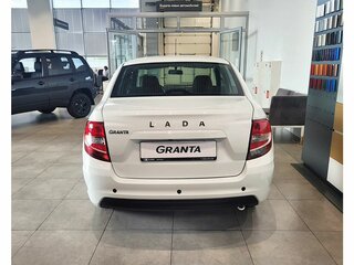 2026 Lada (ВАЗ) Granta I Рестайлинг, белый, 1200900 рублей, вид 4