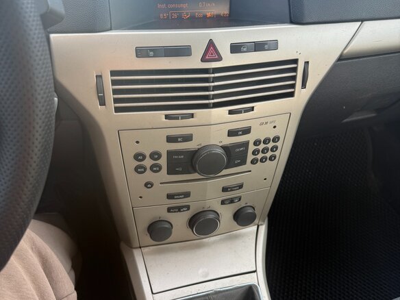 2007 Opel Astra H Рестайлинг, серый, 220000 рублей - вид 9