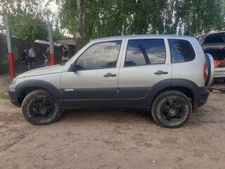 2011 Chevrolet Niva I Рестайлинг, серый, 350000 рублей, вид 5