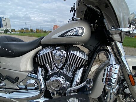 2021 Indian Chieftain, серебристый, 1499000 рублей, вид 4