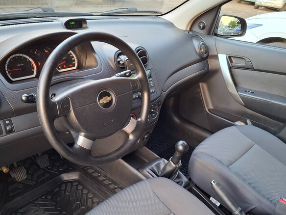 2008 Chevrolet Aveo I Рестайлинг, чёрный, 600000 рублей - вид 4