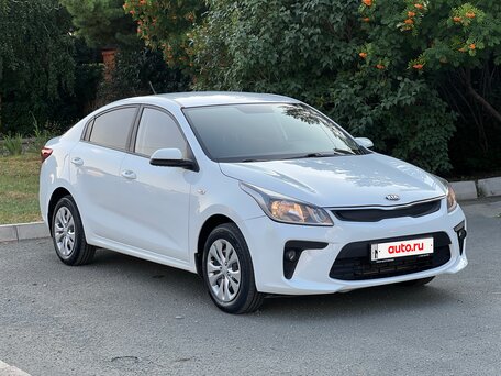 2018 Kia Rio IV, белый, вид 1