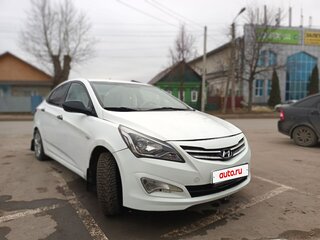 2016 Hyundai Solaris I Рестайлинг, белый, 530000 рублей, вид 4