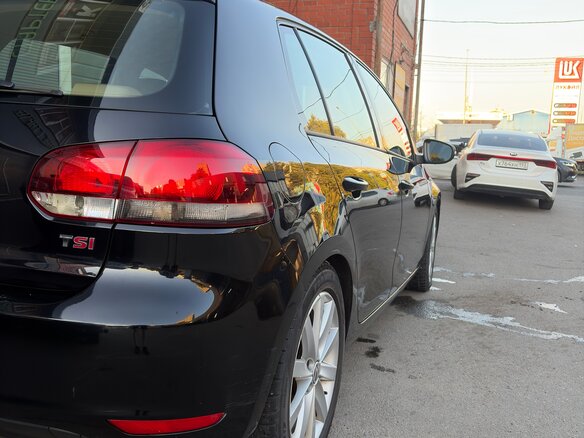 2009 Volkswagen Golf VI, чёрный - вид 5