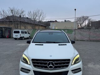 2014 Mercedes-Benz M-Класс 400 III (W166), белый, 2000000 рублей, вид 2
