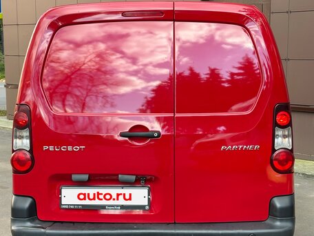 2014 Peugeot Partner, красный, 800000 рублей, вид 2