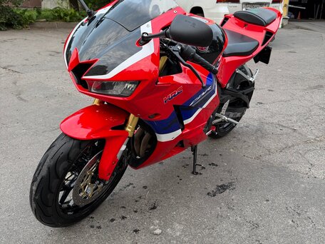 2021 Honda CBR 600RR, красный, 810000 рублей, вид 2