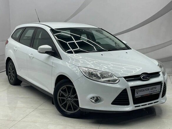 2013 Ford Focus III, белый, 830000 рублей - вид 2