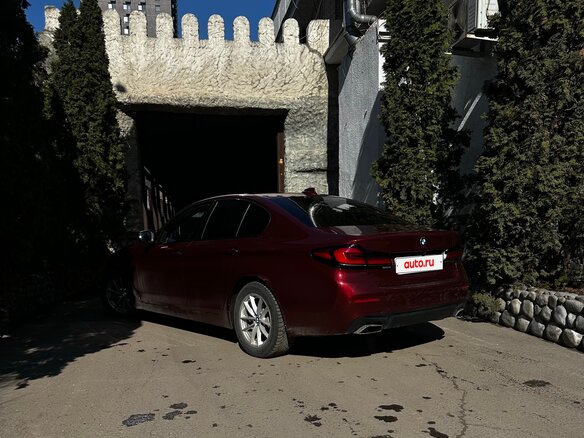 2022 BMW 5 серии 520i VII (G30/G31/G38) Рестайлинг, белый, 3400000 рублей - вид 6